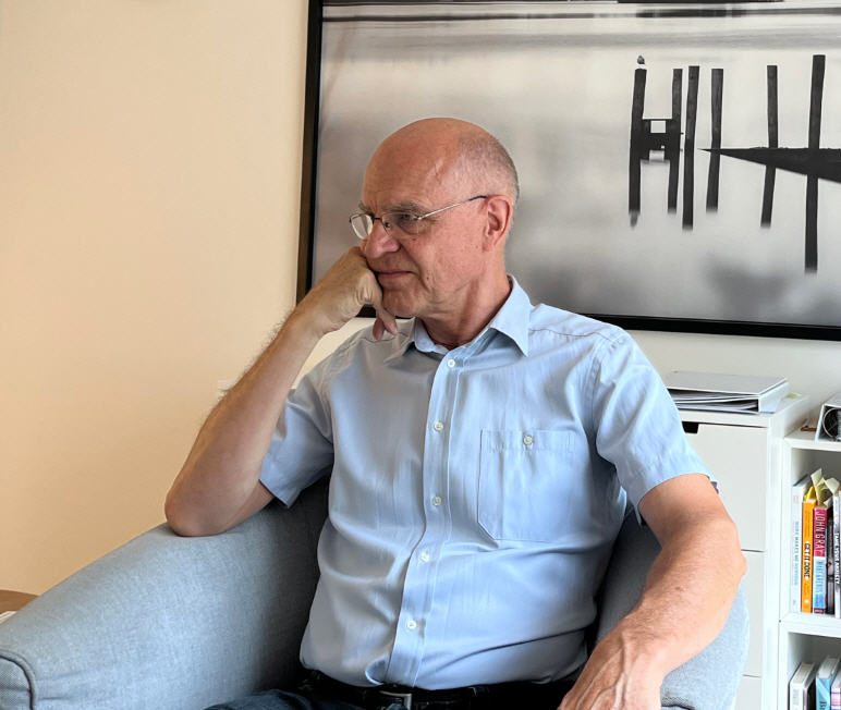 Mikael i sin klinik